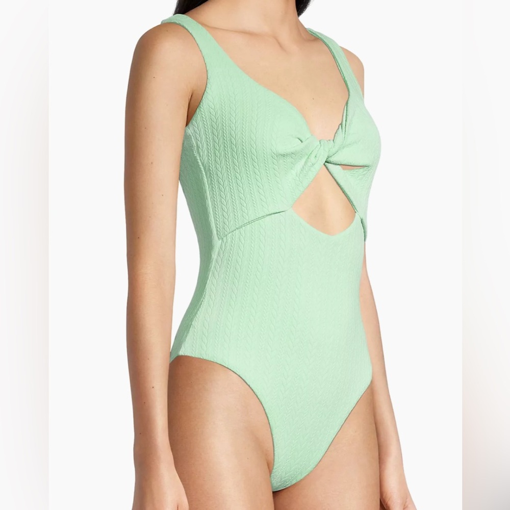 NWT-Beach Riot Tyler Twisted One-Piece Swimsuit 🩱